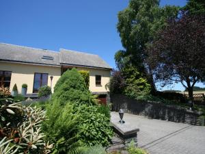 Holiday Home in Noville with Garden & BBQ, cleaning included