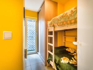 Apartment in Koksijde for 4 Person, cleaning included