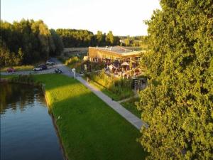 Belvillasail your forest getaway, cleaning included