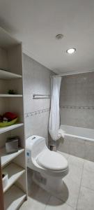 Habitación vista al mar en apartamento compartido