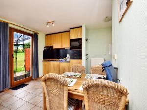 Holiday Home in St Vith with hot tub, cleaning included