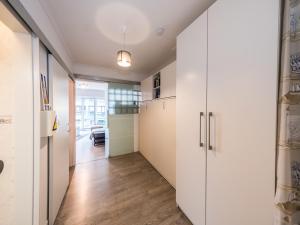 Studio with sleeping area for family, cleaning included