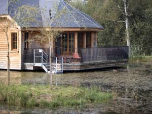 Holiday home with hot tub and terrace, cleaning included