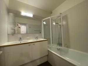 Apartment in Nieuwpoort for 5 Persons, cleaning included