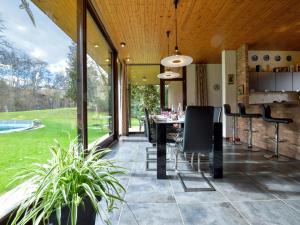 Luxury villa with swimming pool, cleaning included