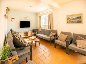 Holiday home with fenced garden, cleaning included