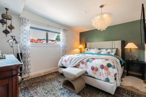 Luxury Vacation House with Breathtaking Soundview