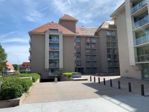 Apartment in Nieuwpoort with sea views, cleaning included