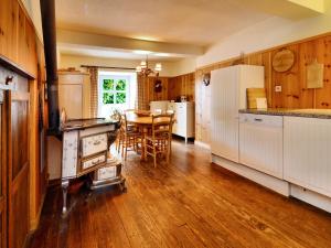 Very authentic Ardennes house , cleaning included