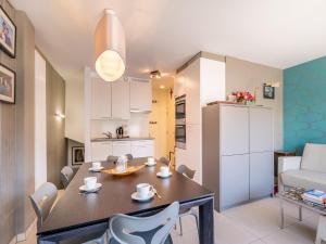 Zeewandeling apartment near the beach, cleaning included