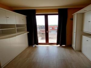 Apartment in Nieuwpoort near Sandy Beaches, cleaning included