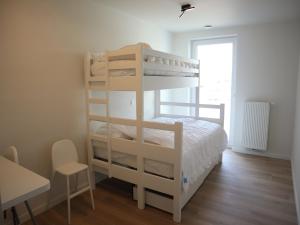 Apartment in Nieuwpoort with sea view, cleaning included