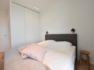 luxury apartment right by the sea, cleaning included