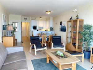 Apartment in Nieuwpoort with sea view, cleaning included