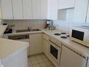 Apartment in Nieuwpoort with sea beach, cleaning included
