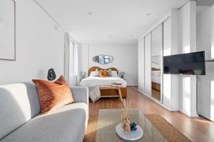 Harbour Horizons - Chic Studio Above Sydneys Icons