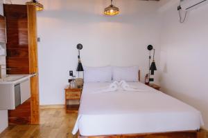 Hydrogen Beach Bar and Resort