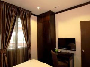 Country Hotel