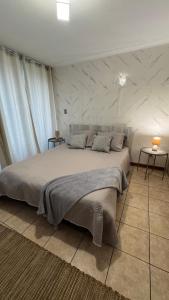 Departamento Don Diego VIII, cerca de Movistar arena, con parking de reserva en el edificio, dos estaciones de metro a pasos, y locomoción a la puerta