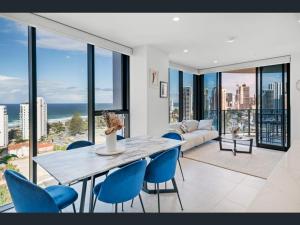 Stunning Modern Coastal Retreat