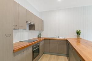 The Sailfish Suite - Beachside Granny Flat by uHoliday