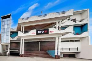 Hotel O S R