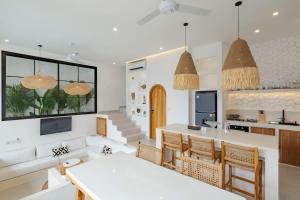 Playa 14 - Brand New 2BR Designer Villa