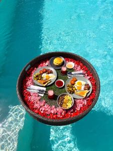 Xanadu - 5BR Ubud Designer Villa, Pool with Rice Fields Views