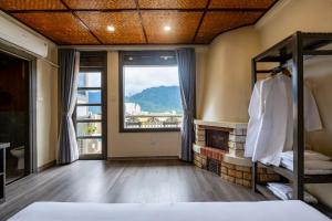 Azalea Muong Hoa Sapa