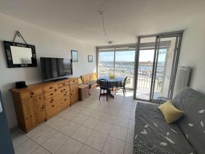 Studio cabine, vue port, 4 pers, à 100m de la plage - FR-1-701-95