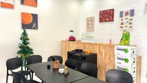 Hotel Amber View Beach Vinwonder Safari VietNam