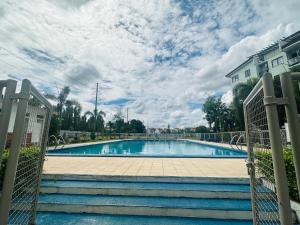 MAINES STAYCATION at Enchanted Kingdom