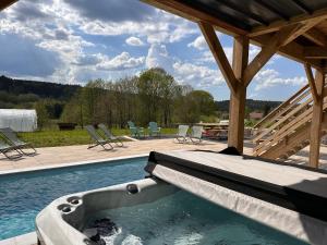 Chalet PLUME DEAU - jacuzzi, piscine et pétanque