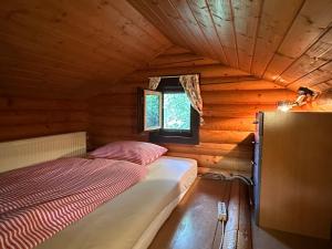 Gemütliche Blockhütte in Wiennähe