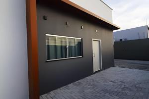 Apartamentos novos em condomínio no Caçari