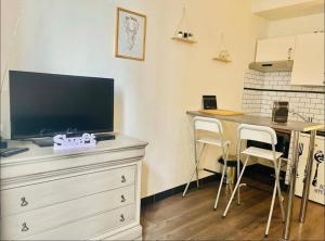 Coquebert studio confortable proche centre ville