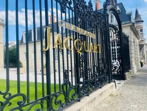 Appartements Coquebert studio confortable proche centre ville : photos des chambres