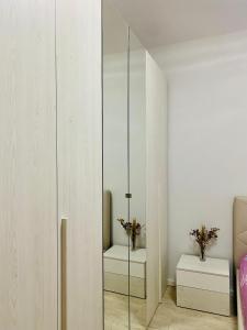 Boulevard Apartment Cozy Retreat with Easy Self-Check-Secure Lockbox Access