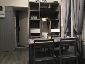 Appartements Studio proche Lac, centre ville, mer et CNPE : photos des chambres