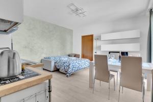 Sirmione - Jacuzzi, Garden & BBQ