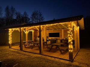 3 room guesthouse, kitchen, gym, pool