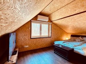 3 room guesthouse, kitchen, gym, pool