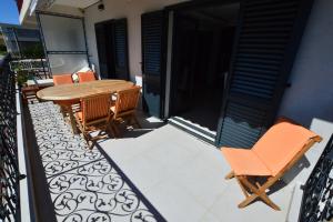 Djenovici Sunny port apartment