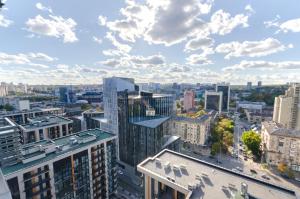 12-85 in RC French Quater 2 , Predslavynska 42,Petrovdom Apartments