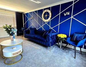 Luxury Modern Comfy 3BR House Contractors Family