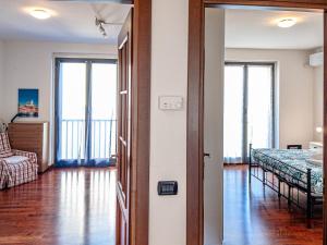 - Beaches 250m - Train Station 1 min - Air Conditioning - WiFi