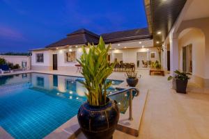 Villa Bos, 5 minutes to the Beach Jomtien, Free electricity