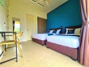 By The Sea - Beachfront Bliss at Batu Ferringhi