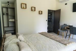 Cabanutele "La Garaj"