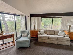 Lakeview Treetop Village79-3Bed3BAPools-8PP